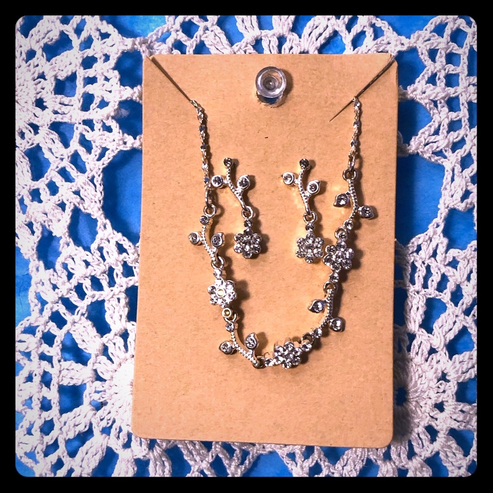 🌸 Floral Earring & Bracelet Set